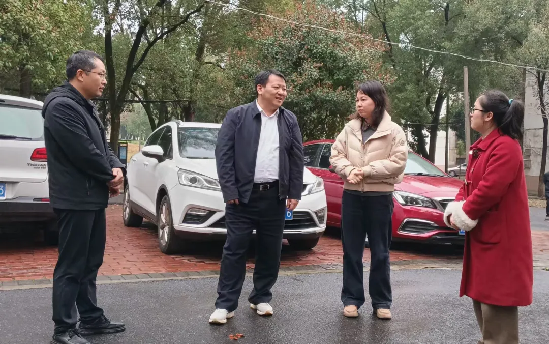 彭勇調研物業服務突出問題治理和城市建設工作